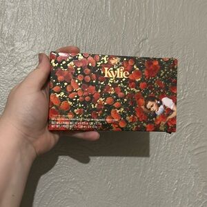 NIB Kylie makeup pallet, wizard of Oz